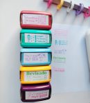 Timbre personalizado tinta de color